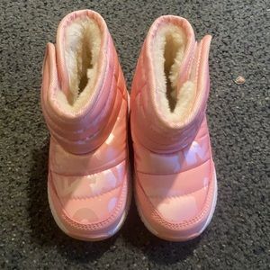 EUC TODDLER GIRL SNOW BOOTS SIZE 6